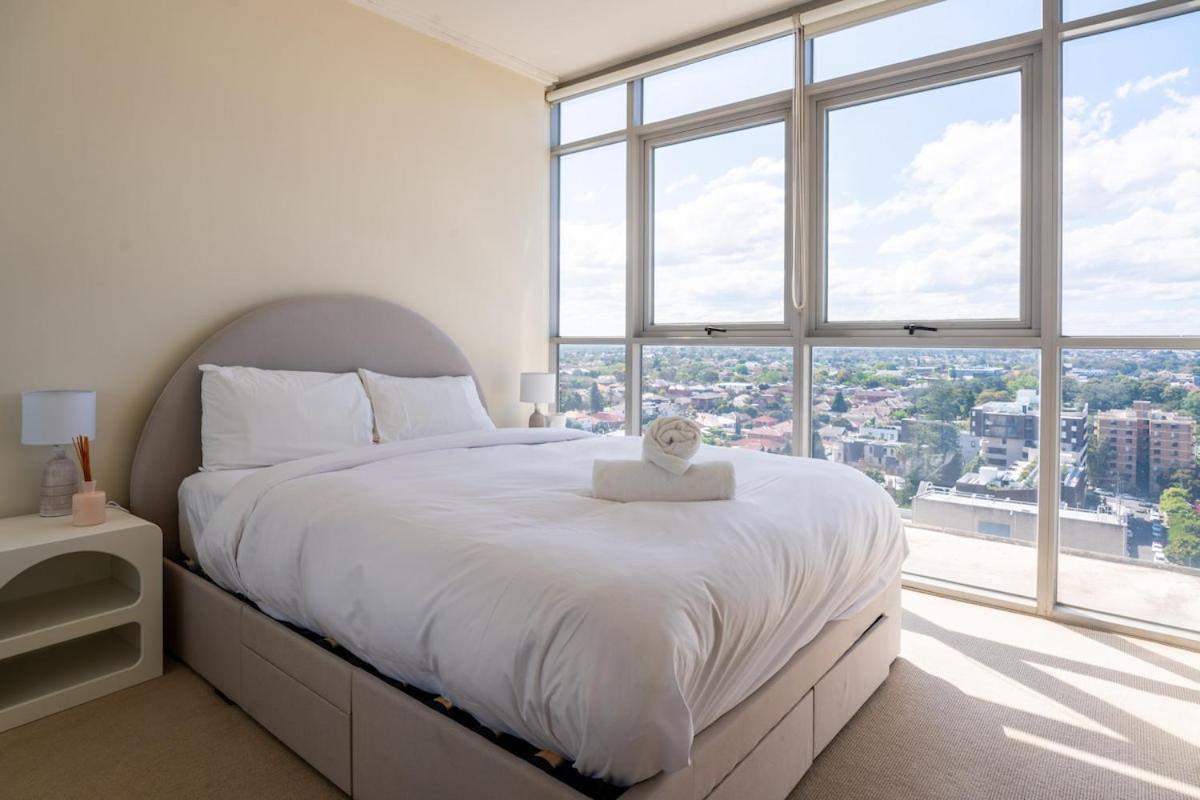 Comfy 1bdr 3min To Train Station Burwood Apartment