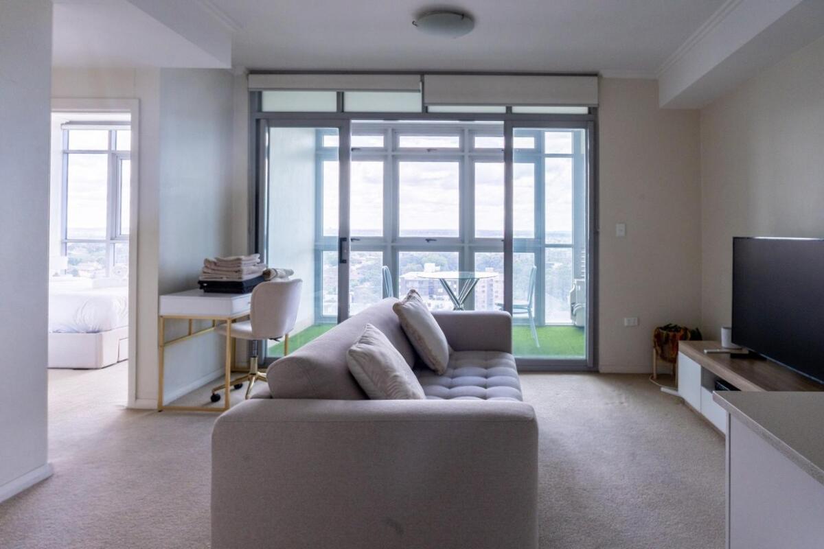 Comfy 1bdr 3min To Train Station Burwood *