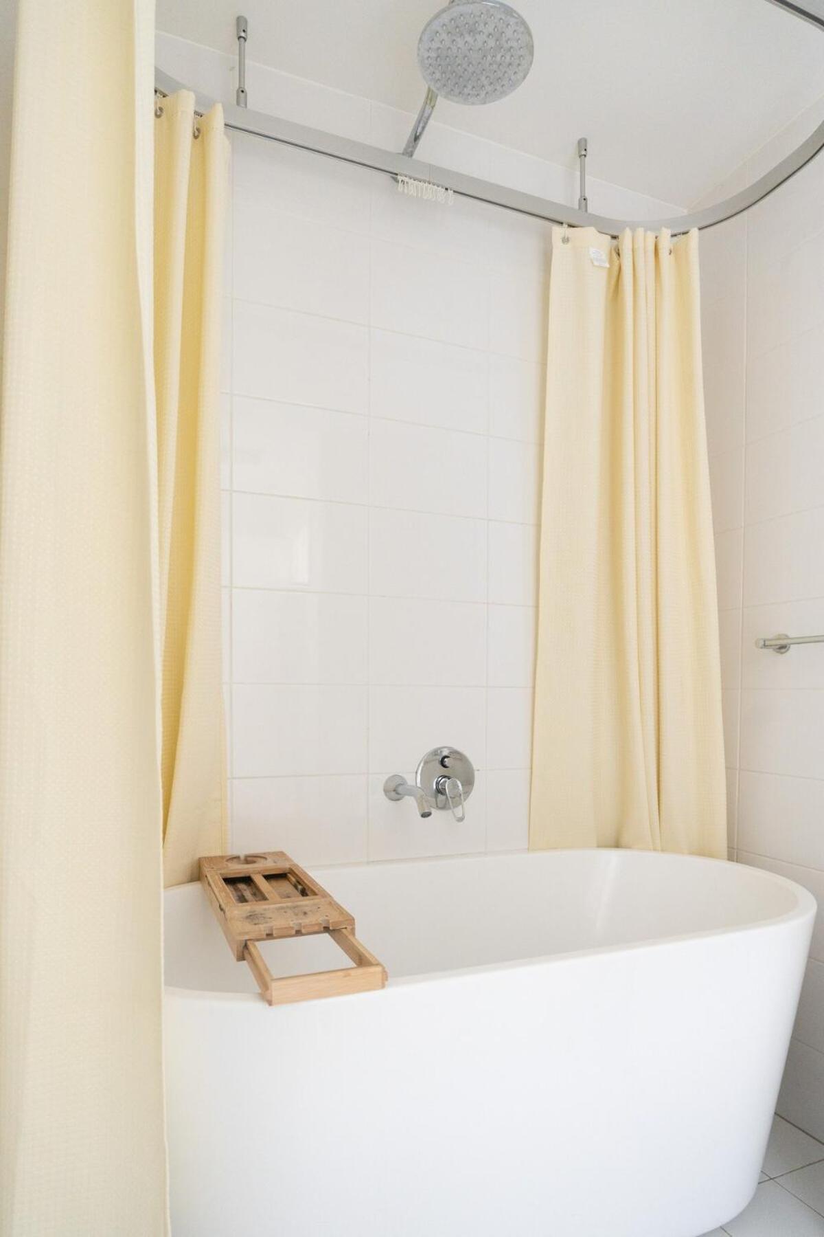 Comfy 1bdr 3min To Train Station Burwood *