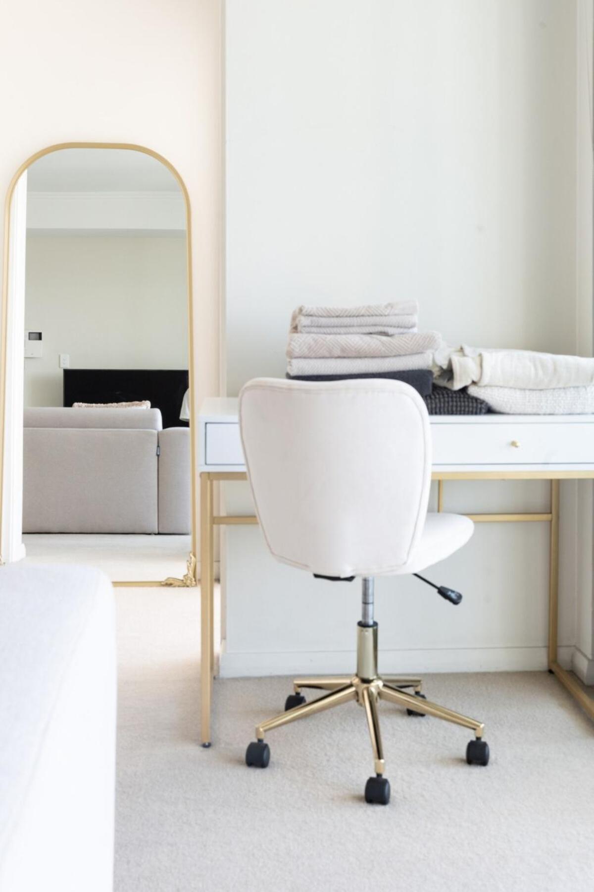 Comfy 1bdr 3min To Train Station Burwood Apartment